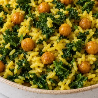 Golden Rice Bliss: Creamy Coconut & Crispy Chickpeas!