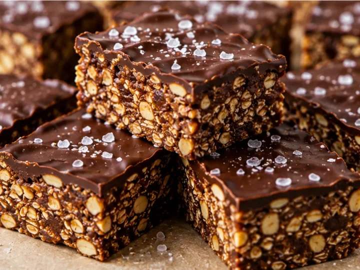 No-Bake Chocolate Oatmeal Bars