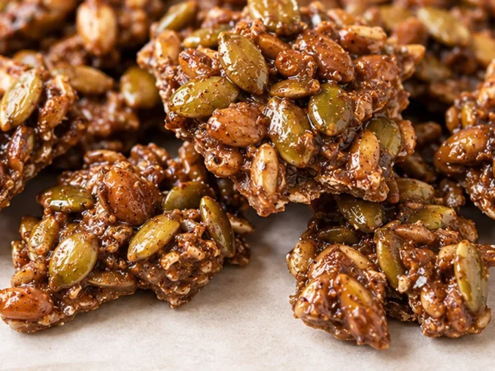 Coffee Pumpkin Clusters: Your New Fave Treat!