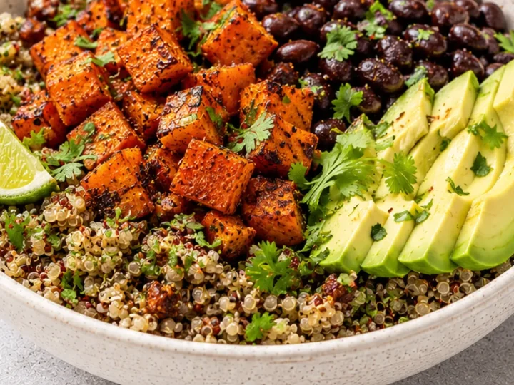 Spicy Southwest Quinoa Bowl Explosion! ️