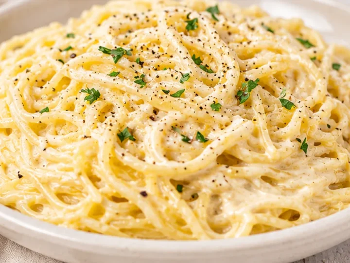Golden Spaghetti Squash Alfredo – Creamy Bliss!