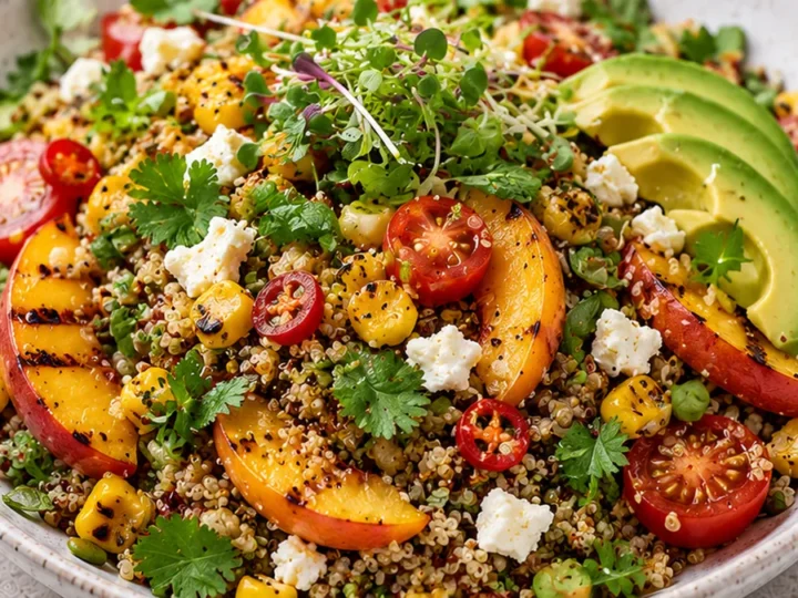 Thai Grilled Corn & Peach Quinoa Salad: Your Tastebuds Will Sing!