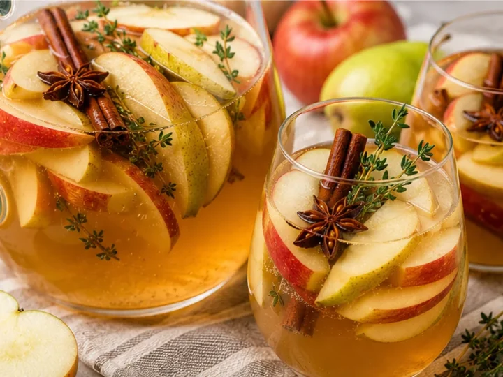 Spiced Apple Sangria Recipe