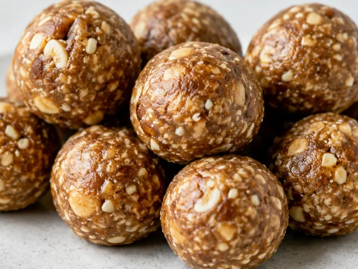 3-Ingredient Cashew Bites: Snack Obsession!