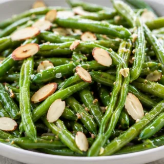 Fresh Green Bean Salad: Your New Favorite Side! Green bean salad: whip up this vibrant and healthy side dish in minutes. Crisp green beans, tangy mustard vinaig