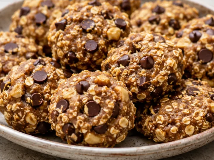 No-Bake Chocolate Chip Cookies in 15 Mins!