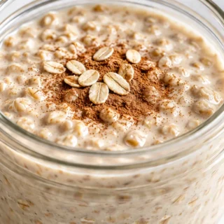 Grab-and-Go Overnight Oats Recipe - overnight oatmeal - Overnight oatmeal: assemble this healthy, quick breakfast in minutes. Enjoy a nourishing, customizable m