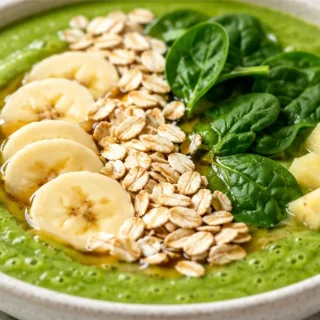 Spinach Ginger Smoothie Bowl: A Radiant Start! Spinach ginger smoothie: blend this bright, nutrient-packed vegan bowl in minutes. Perfect for a quick, healthy b