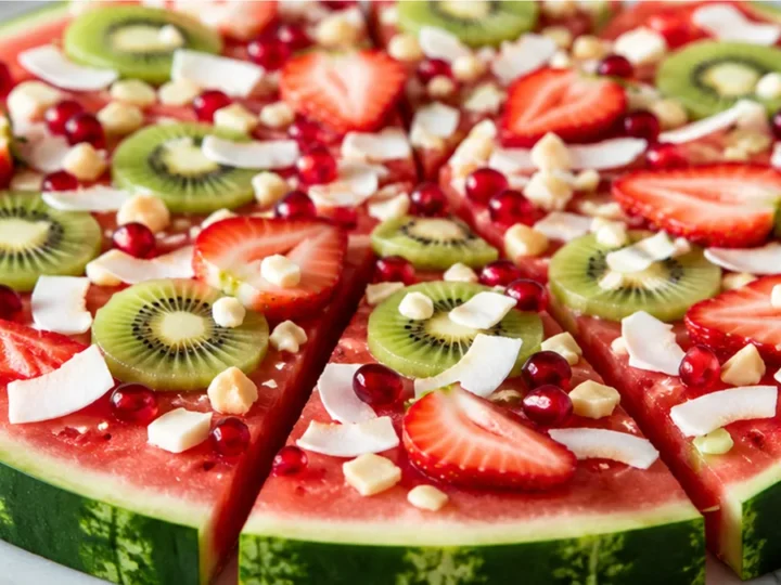 Watermelon Pizza: Your New Favorite Summer Treat!