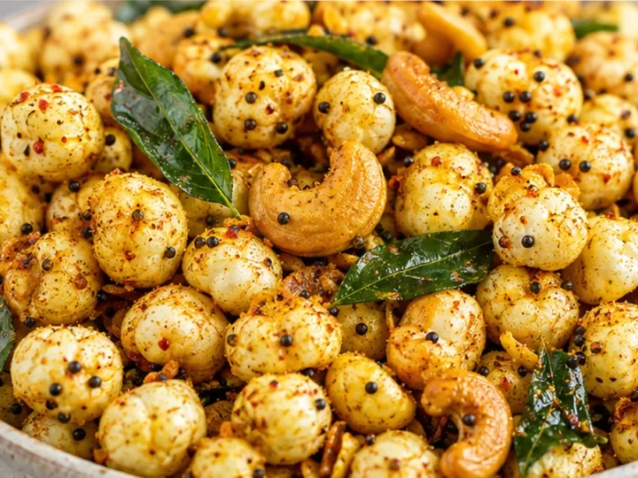 Crispy Makhana Chivda: Your New Favorite Snack!