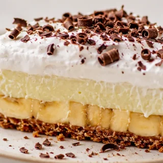 Dreamy Vegan Banana Cream Pie in 30 Mins! - vegan banana pie - Vegan banana pie: craft this creamy, plant-based dessert in under 30 minutes. Layers of cookie cr