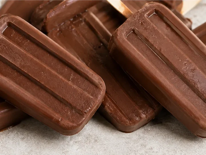 Vegan Fudgsicles: Creamy Avocado Bliss