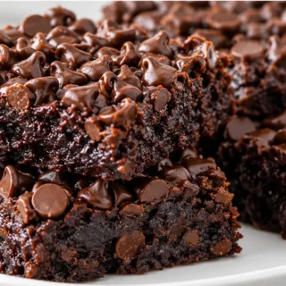 Fudgy Vegan Brownies: Rich & Chewy!
