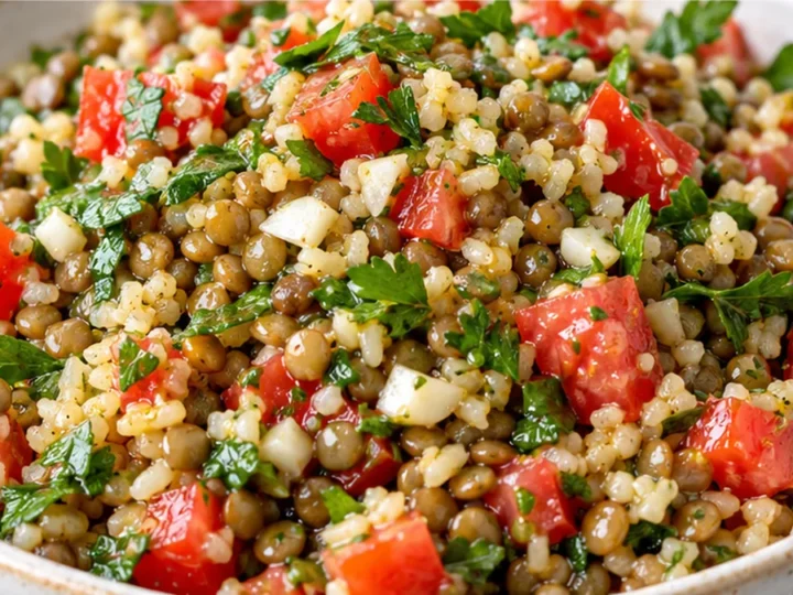 Zesty Garlic Tomato Lentil Salad