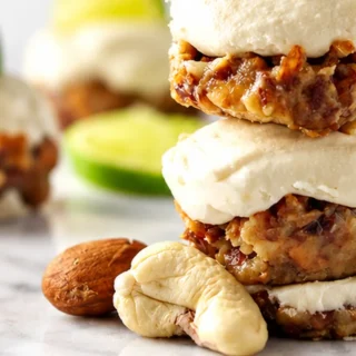 Vegan Key Lime Cheesecakes!